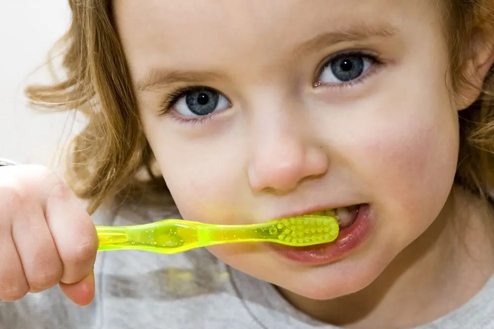 Cepillarse los dientes