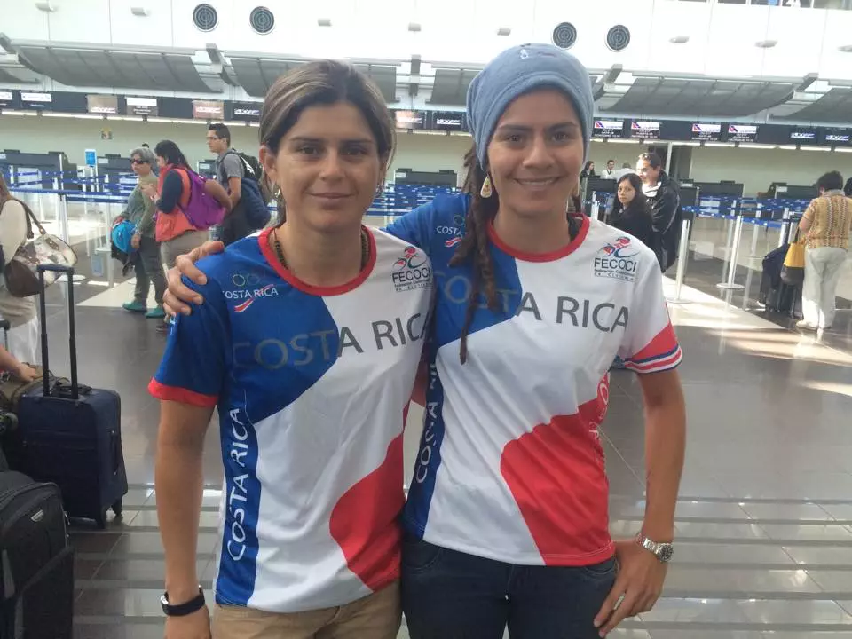 Las élites Adriana Rojas (izq) y Nancy Amores.